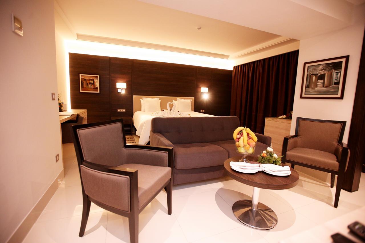 Radisson Hotel Sfax Exterior foto A suite at the hotel