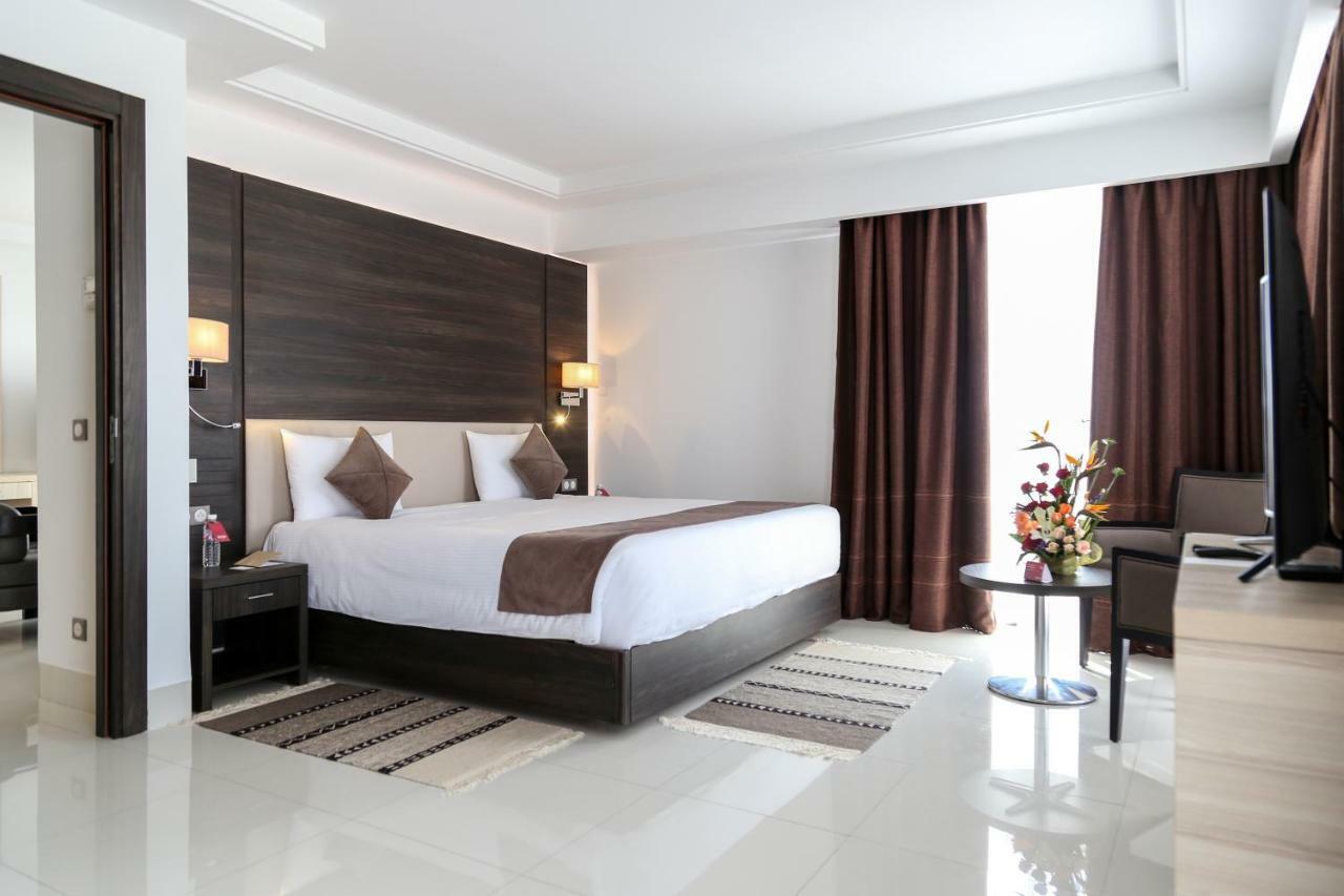 Radisson Hotel Sfax Exterior foto A bedroom at the hotel